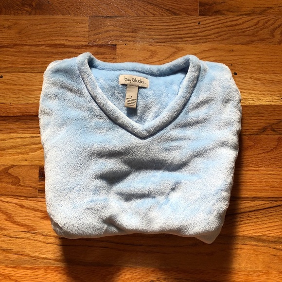 Fluffy fuzzy soft baby blue sweater - Picture 3 of 6